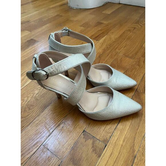 Kelly & Katie Maryrae Silver Metallic Crossover Strap Pointed Pumps Size 7.5 - Picture 2 of 11